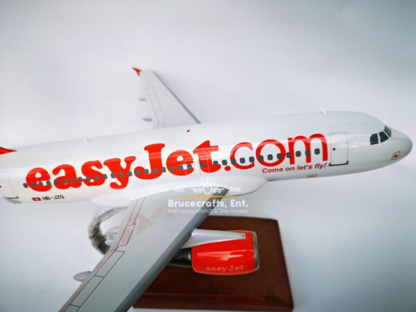 Model of Airbus A319 Easyjet with detailed craftsmanship.